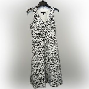 Banana Republic printed sleeveless v neck midi dress- size 0